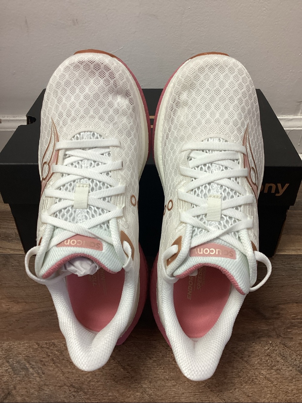Women’s Saucony Endorphin Speed 5 - Picture 3 of 5